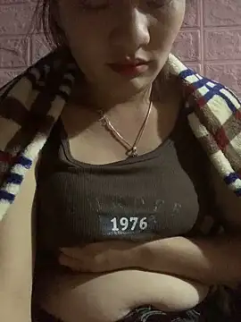 Snapshot of Lara-11 chatting on November 15, 2025, 2:13 pm Lara-11 online show from November 15, 2025, 2:13 pm