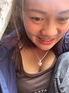 Snapshot of Lara-11 chatting on November 16, 2025, 2:50 am Lara-11 online show from November 16, 2025, 2:50 am