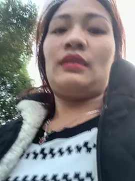 Snapshot of Lara-11 chatting on December 15, 2025, 9:46 am Lara-11 online show from December 15, 2025, 9:46 am