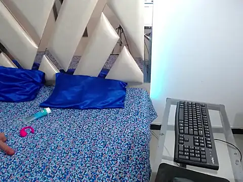 Snapshot of yuliet_latin69 chatting on October 24, 2025, 1:51 pm yuliet latin69 online show from October 24, 2025, 1:51 pm