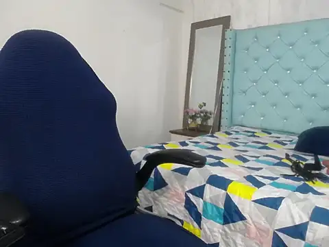 Snapshot of yuliet_latin69 chatting on November 8, 2025, 1:33 pm yuliet latin69 online show from November 8, 2025, 1:33 pm