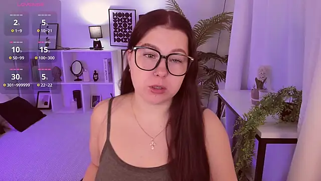 Snapshot of EffyBlush chatting on November 19, 2025, 1:33 pm EffyBlush online show from November 19, 2025, 1:33 pm