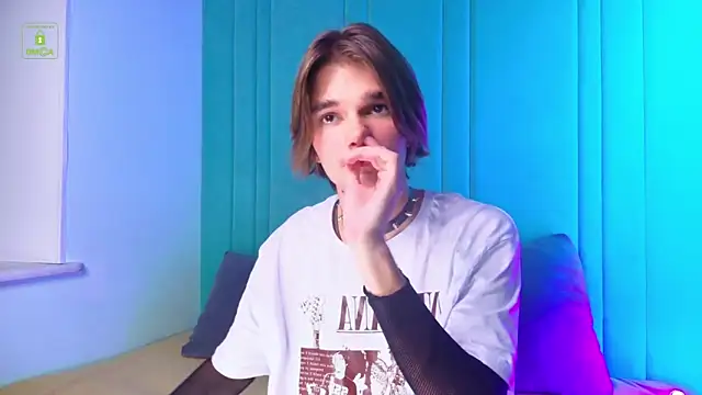 Snapshot of DavidLeatherhofff chatting on November 1, 2025, 3:58 pm DavidLeatherhofff online show from November 1, 2025, 3:58 pm