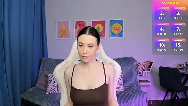 Snapshot of Baby_Annabelle chatting on November 14, 2025, 8:18 pm Baby Annabelle online show from November 14, 2025, 8:18 pm