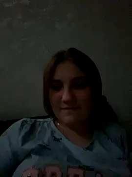 Snapshot of Emily_Sweety__ chatting on October 21, 2025, 8:09 pm Emily Sweety online show from October 21, 2025, 8:09 pm