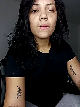 tattyHot95 online show from November 14, 2025, 2:49 pm