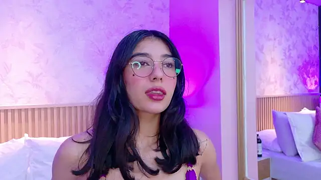 Snapshot of AdelineJhones chatting on November 30, 2025, 3:16 pm AdelineJhones online show from November 30, 2025, 3:16 pm