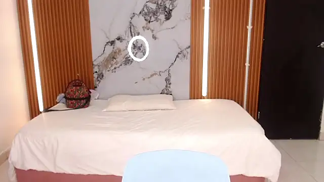 Snapshot of rosselyn_ chatting on October 28, 2025, 7:38 pm rosselyn online show from October 28, 2025, 7:38 pm