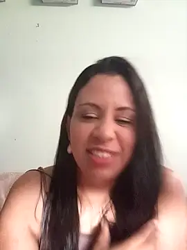 Snapshot of LeilaTaylor chatting on November 15, 2025, 1:29 pm LeilaTaylor online show from November 15, 2025, 1:29 pm