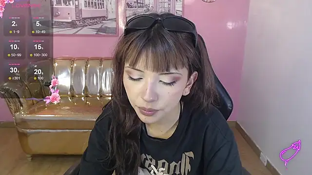 alexandra gomez t online show from November 4, 2025, 8:30 pm