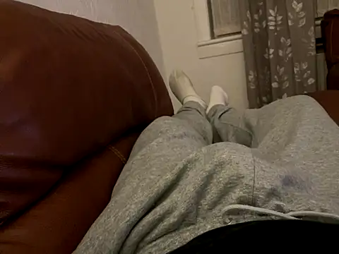 irnbru77 online show from November 11, 2025, 9:15 pm