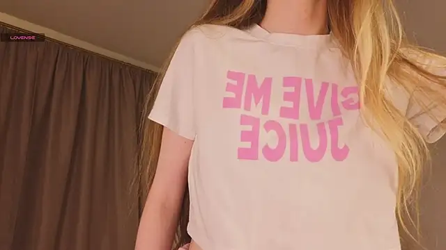 Snapshot of KissyCloud chatting on October 26, 2025, 8:09 am KissyCloud online show from October 26, 2025, 8:09 am