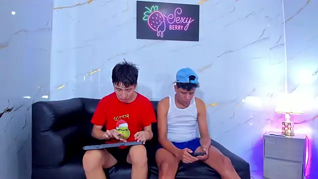 Snapshot of Room_boys_hot chatting on November 9, 2025, 1:31 pm Room boys hot online show from November 9, 2025, 1:31 pm