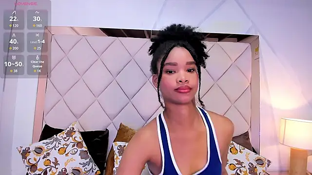 Snapshot of karolebonyy chatting on October 31, 2025, 11:44 am karolebonyy online show from October 31, 2025, 11:44 am