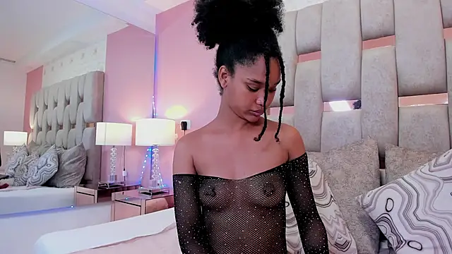 Snapshot of karolebonyy chatting on November 16, 2025, 2:00 pm karolebonyy online show from November 16, 2025, 2:00 pm