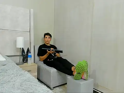 jupiter 333 online show from December 3, 2025, 5:00 pm