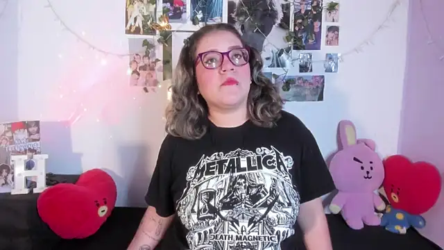 Snapshot of Rose_Hellen chatting on December 14, 2025, 5:13 am Rose Hellen online show from December 14, 2025, 5:13 am