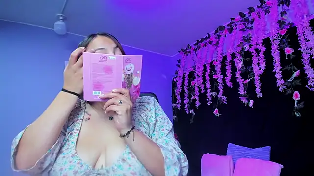 Snapshot of Gabyy_Cooper_ chatting on November 21, 2025, 11:25 pm Gabyy Cooper online show from November 21, 2025, 11:25 pm