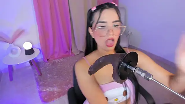 Snapshot of laana_foxx chatting on November 4, 2025, 3:05 am laana foxx online show from November 4, 2025, 3:05 am