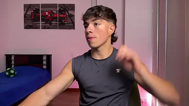 JUSTIN JHONS online show from November 21, 2025, 9:24 pm