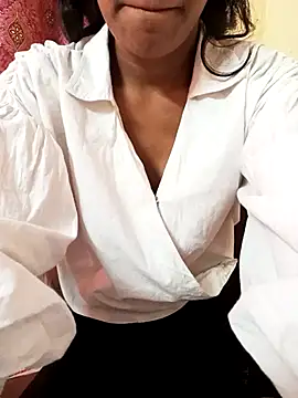 Snapshot of Fuck_me_babyy chatting on October 23, 2025, 5:40 am Fuck me babyy online show from October 23, 2025, 5:40 am