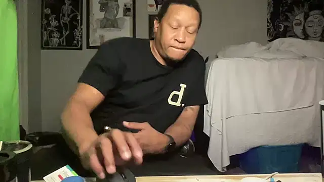 Snapshot of OnGodV1Ooutta10 chatting on November 7, 2025, 5:29 am OnGodV1Ooutta10 online show from November 7, 2025, 5:29 am