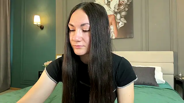 Snapshot of Adele_Shy chatting on October 28, 2025, 2:04 am Adele Shy online show from October 28, 2025, 2:04 am