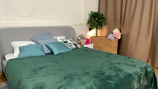 Adele Shy online show from November 29, 2025, 1:30 am