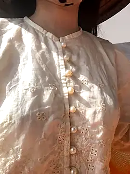 Emily-y online show from December 2, 2025, 2:17 am