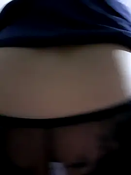 Snapshot of YennyeLa chatting on November 22, 2025, 12:31 am YennyeLa online show from November 22, 2025, 12:31 am