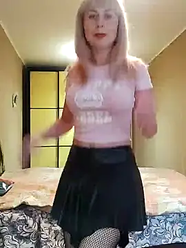 Snapshot of SelinaLovqx chatting on November 9, 2025, 9:07 am SelinaLovqx online show from November 9, 2025, 9:07 am