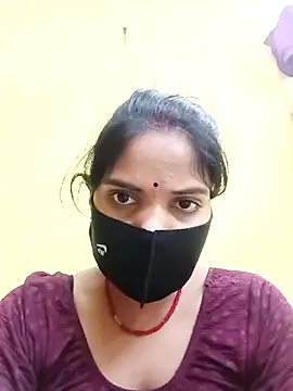 Snapshot of Shreya-750 chatting on November 17, 2025, 8:42 am Shreya-750 online show from November 17, 2025, 8:42 am