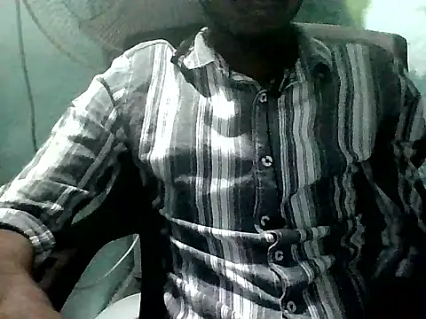 Snapshot of Aesthetic_couple chatting on October 22, 2025, 12:16 pm Aesthetic couple online show from October 22, 2025, 12:16 pm