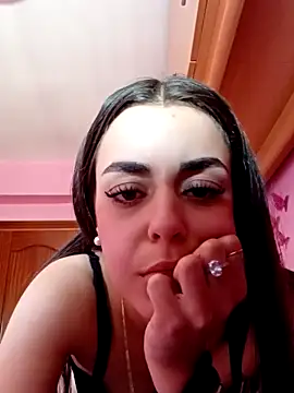 cotoncandyy online show from November 28, 2025, 3:47 pm