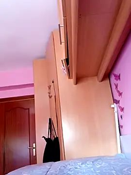 cotoncandyy online show from December 17, 2025, 3:29 pm