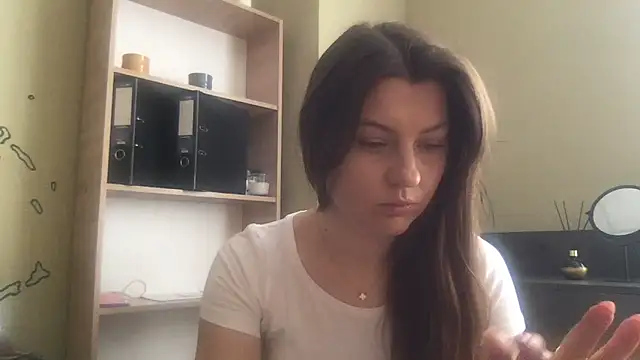 Snapshot of DollyRoma chatting on November 3, 2025, 8:15 am DollyRoma online show from November 3, 2025, 8:15 am