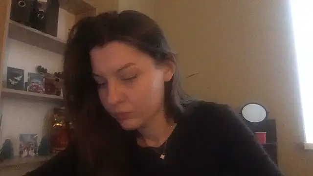 Snapshot of DollyRoma chatting on December 18, 2025, 9:37 am DollyRoma online show from December 18, 2025, 9:37 am