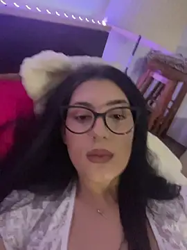 claraseloura online show from November 24, 2025, 7:24 pm