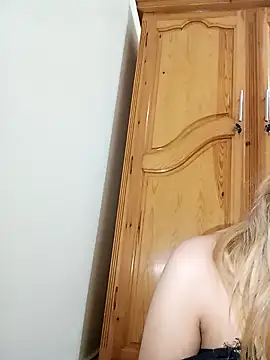 Snapshot of indilasixeey chatting on November 22, 2025, 4:55 am indilasixeey online show from November 22, 2025, 4:55 am