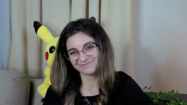 Snapshot of CasandraMickell chatting on October 26, 2025, 9:10 pm CasandraMickell online show from October 26, 2025, 9:10 pm