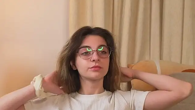 Snapshot of CasandraMickell chatting on November 9, 2025, 8:07 pm CasandraMickell online show from November 9, 2025, 8:07 pm