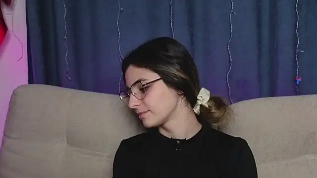 Snapshot of CasandraMickell chatting on November 16, 2025, 7:30 pm CasandraMickell online show from November 16, 2025, 7:30 pm