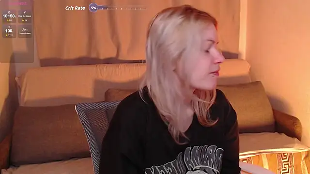 Snapshot of CherryNight6 chatting on December 13, 2025, 9:42 pm CherryNight6 online show from December 13, 2025, 9:42 pm