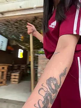 Lia  white online show from November 9, 2025, 9:24 pm