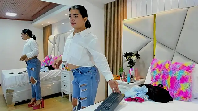 Snapshot of SweetKata_ chatting on December 3, 2025, 11:41 am SweetKata online show from December 3, 2025, 11:41 am