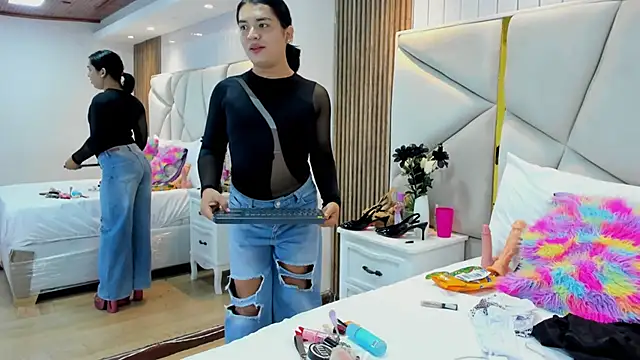 Snapshot of SweetKata_ chatting on December 5, 2025, 11:41 am SweetKata online show from December 5, 2025, 11:41 am