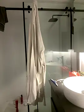 Snapshot of elliepixie chatting on November 5, 2025, 5:13 pm elliepixie online show from November 5, 2025, 5:13 pm