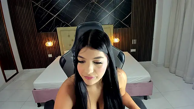 Snapshot of Milu_17 chatting on November 26, 2025, 11:00 am Milu 17 online show from November 26, 2025, 11:00 am