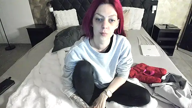 Amanda-JewelzX online show from November 15, 2025, 11:54 pm