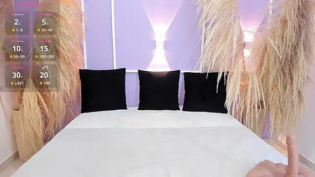 MiaTease  online show from November 14, 2025, 12:15 pm